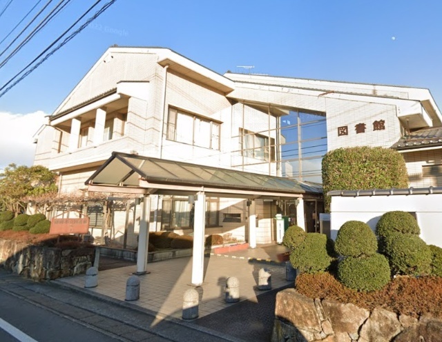 図書館　藤岡市立図書館（図書館）まで519m
