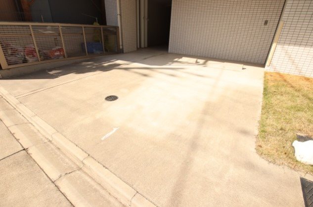 駐車場　★見学予約受付中★