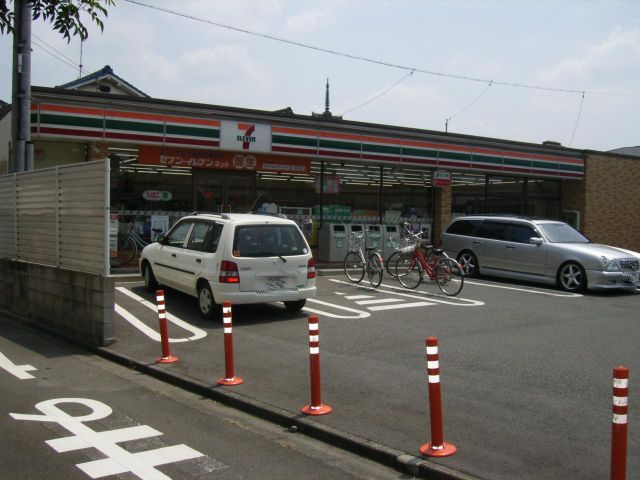 コンビニ　セブンイレブン（コンビニ）まで730m