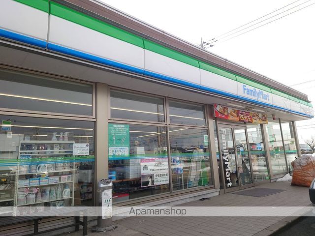 コンビニ　ファミリーマート射水作道店（コンビニ）まで615m