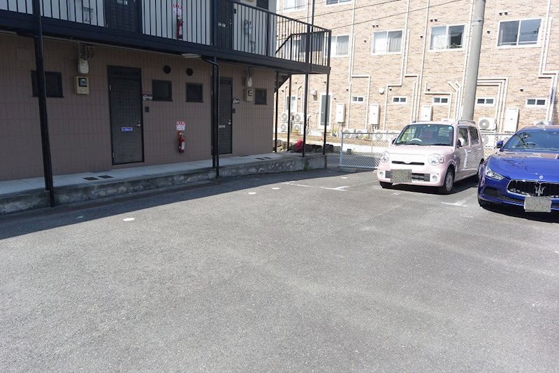 駐車場　駐車場