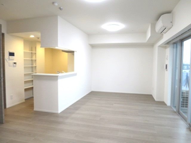 居室・リビング　居間です