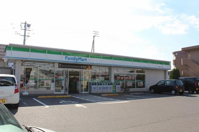 コンビニ　ファミリーマート高松東バイパス店（コンビニ）まで547m
