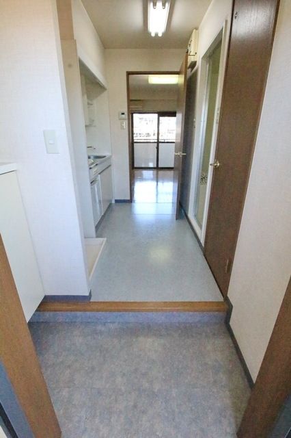 玄関　★お部屋探しは株式会社タウンハウジング東京まで★