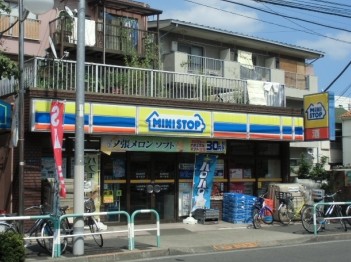 コンビニ　ミニストップ東十条店（コンビニ）まで463m