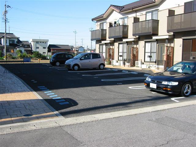 駐車場　駐車場