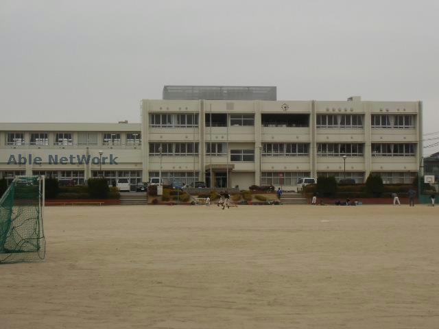小学校　碧南市立棚尾小学校（小学校）まで1655m