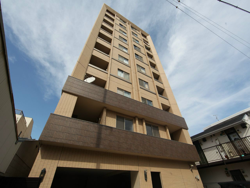 建物外観　外観　宅配ＢＯＸ　防犯カメラ　オートロック付