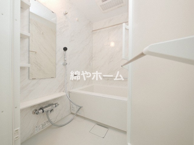 バス・シャワールーム　お風呂です