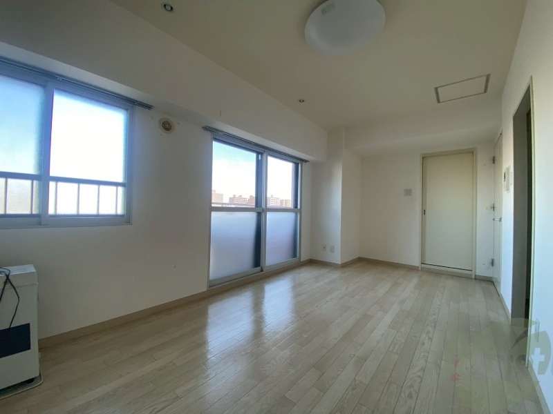 居室・リビング　広くてキレイなお部屋が広がっていて、充実した生活が送れそう。