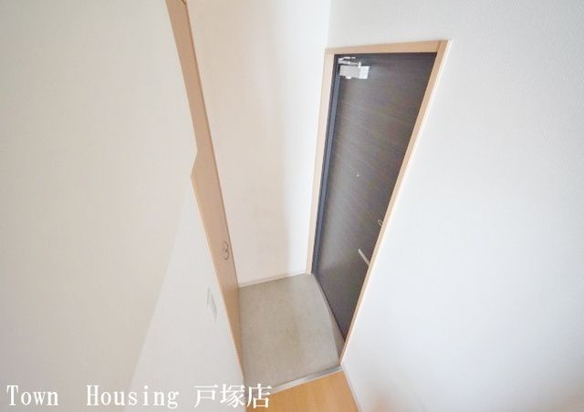 玄関　同建物参考