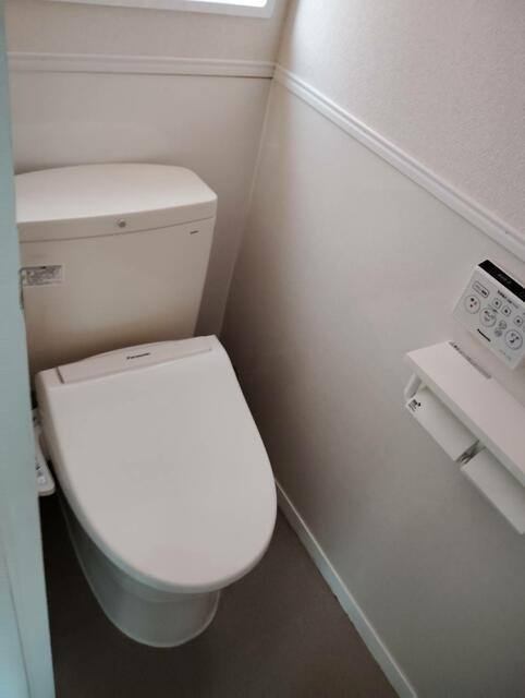 トイレ　別部屋参照