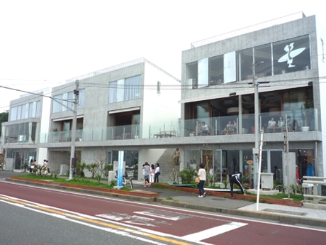 ショッピングセンター　WEEKEND HOUSE ALLEY（ショッピングセンター）まで1243m
