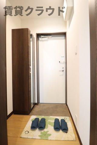 玄関　広々としたバルコニーです
