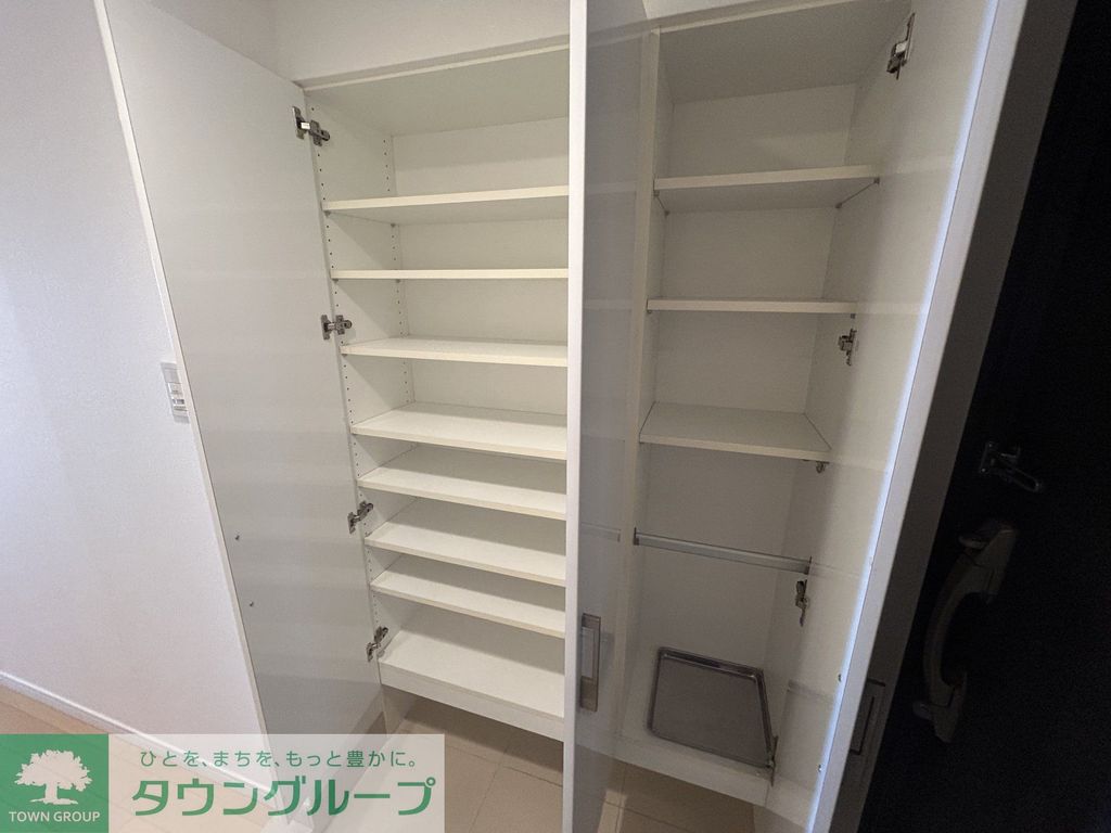 収納　シューズボックス