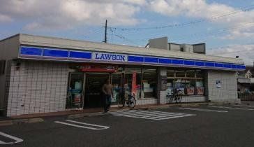 コンビニ　ローソン尼崎富松町一丁目店（コンビニ）まで160m