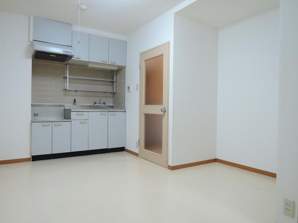 キッチン　※他のお部屋の写真です。