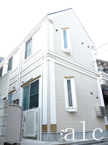 建物外観　落ち着いた雰囲気の外観です