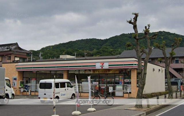 コンビニ　セブンイレブン（コンビニ）まで706m