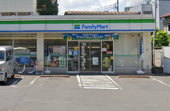 コンビニ　ファミリーマート 中野中央一丁目店（コンビニ）まで218m
