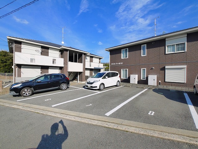 駐車場　カースペースがあります
