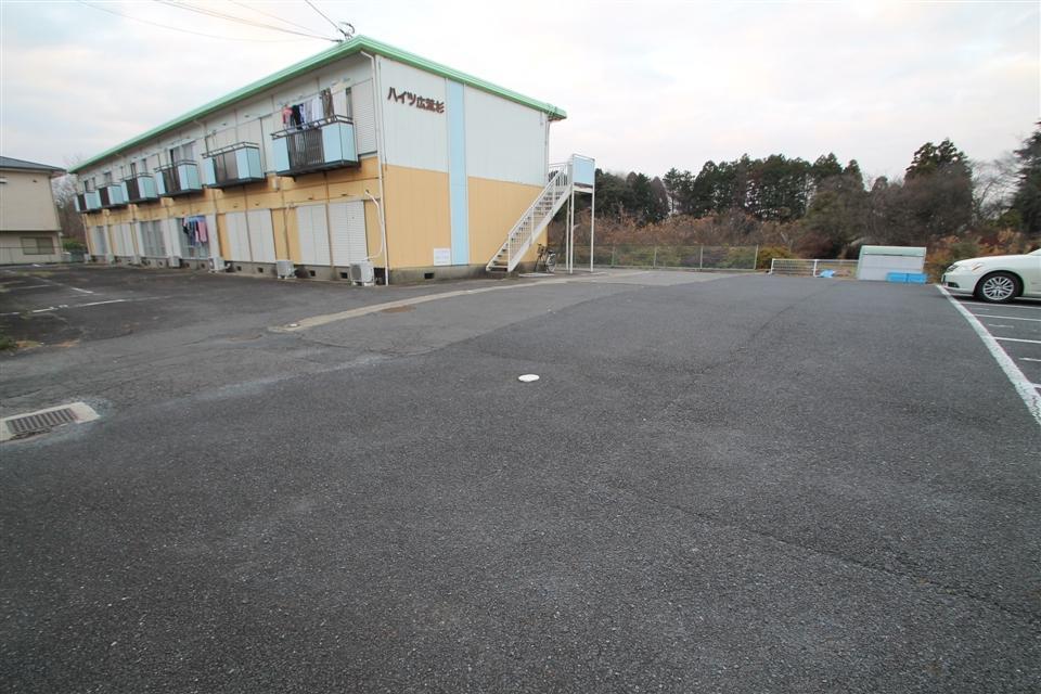 駐車場　敷地内駐車場はとても広いです！