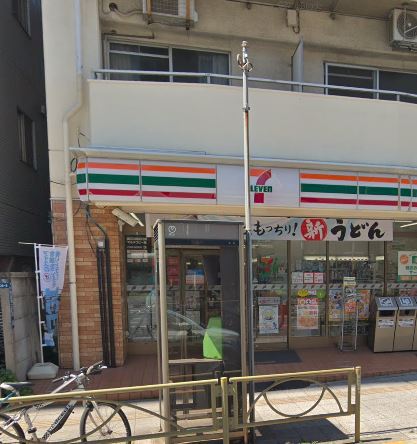 コンビニ　セブンイレブン（コンビニ）まで1836m