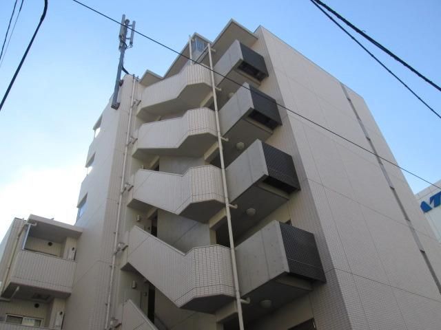 建物外観　★７階建ての重厚なマンション★
