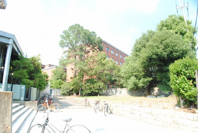 大学・短大　国立京都大学医学部（大学・短大）まで2013m