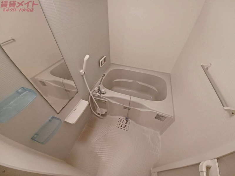 バス・シャワールーム　同型参考写真