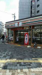コンビニ　セブンイレブン東三国御堂筋店（コンビニ）まで138m