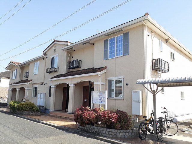 建物外観　落ち着いた雰囲気の外観です