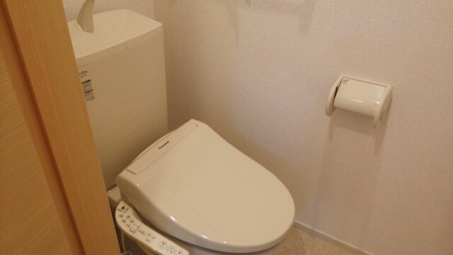 トイレ　コンパクトで使いやすいトイレです