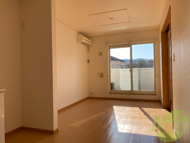 居室・リビング　日当たりもよく、明るい感じのお部屋です。