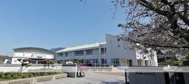 中学校　福吉中学校（中学校）まで2273m