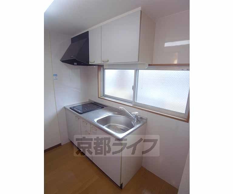 キッチン　２０１号室の写真です。