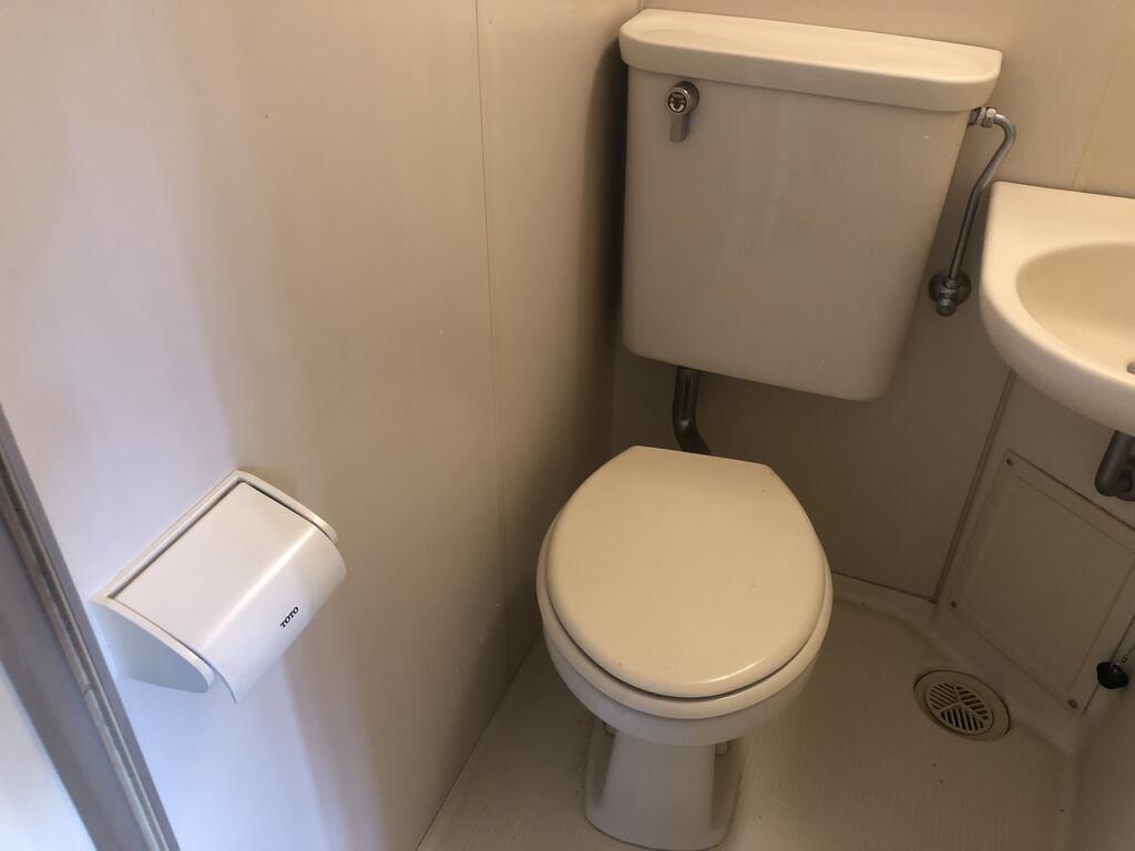 トイレ　※別号室の参考写真となります。