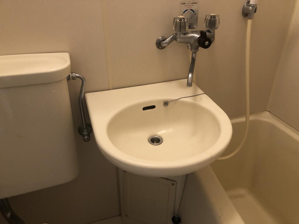 洗面設備　※別号室の参考写真となります。
