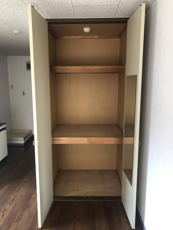 収納　※別号室の参考写真となります。