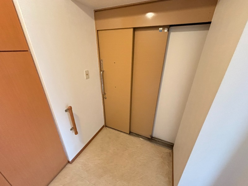 ＪＲ鹿児島本線 千鳥駅 徒歩18分 5階建 築19年の玄関写真