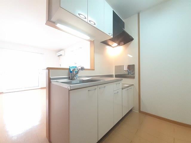 キッチン　キッチンからお部屋が見渡せます♪