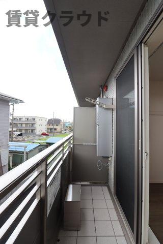 バルコニー　洗濯物もよく乾きそうな、陽当たり良好なバルコニーです！