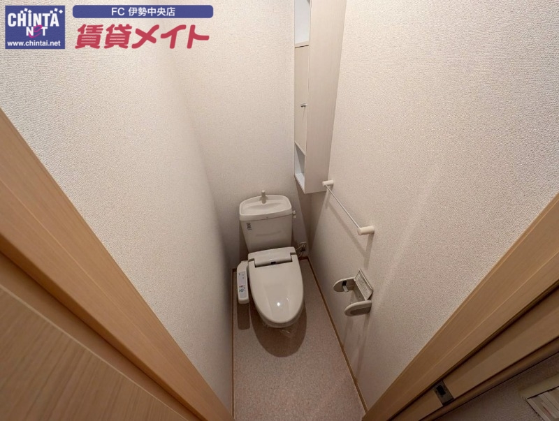 トイレ　同型参考写真