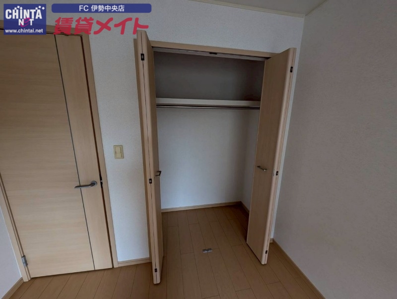 収納　同型参考写真