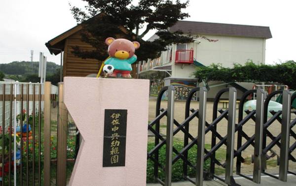 郵便局　美祢郵便局（郵便局）まで1200m