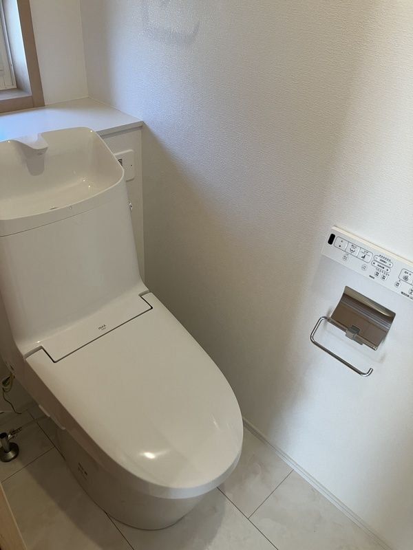 川崎市宮前区菅生2丁目B棟戸建のトイレ写真
