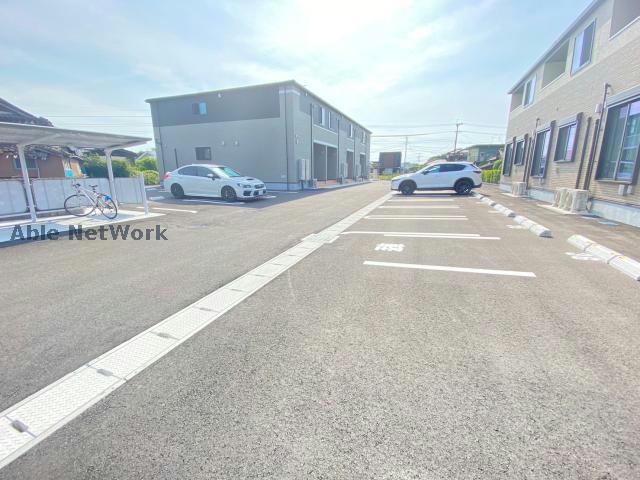 駐車場　駐車場