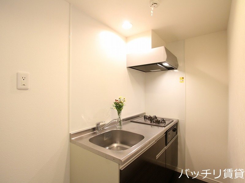 キッチン　画像は、同型タイプの為、現状を優先いたします。
