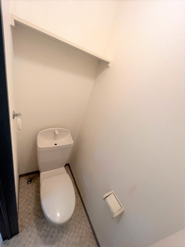 トイレ　※他部屋写真使用