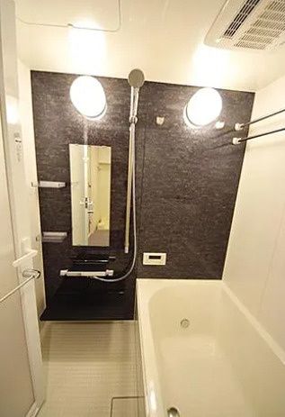バス・シャワールーム　写真は同タイプ住居です。